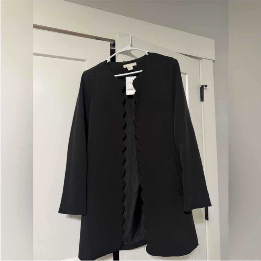 H&M Black Scalloped Edge Blazer